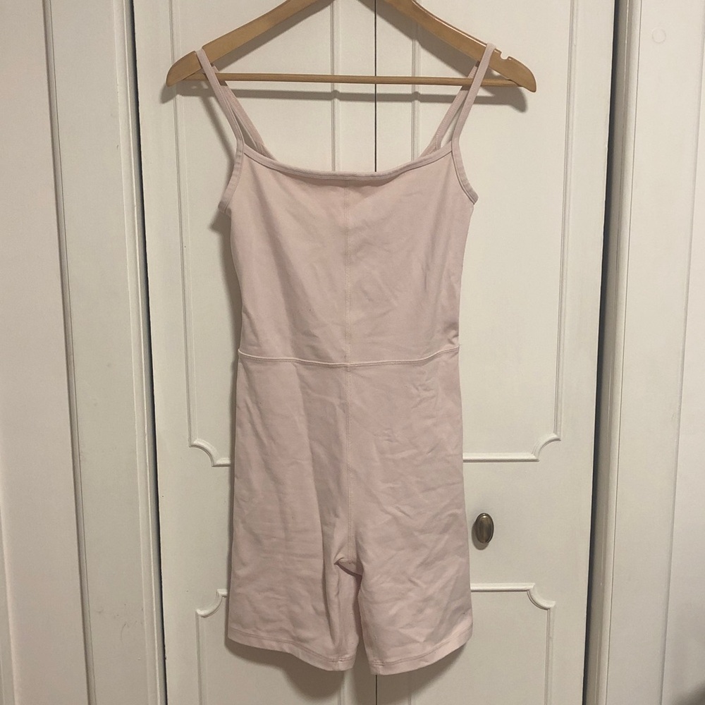 Aritzia Wilfred Divinity Romper - Light Pink Short Tank Top Jumpsuit